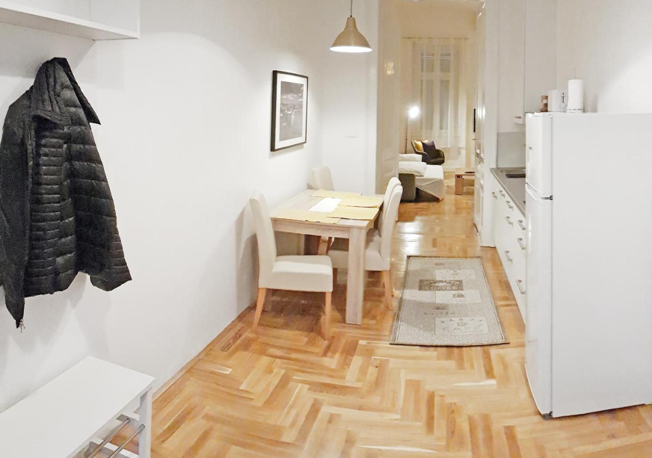Luxury New Cozy Flat At Dob Street Nearby Gozsdu Court Apartment Budapest Bagian luar foto