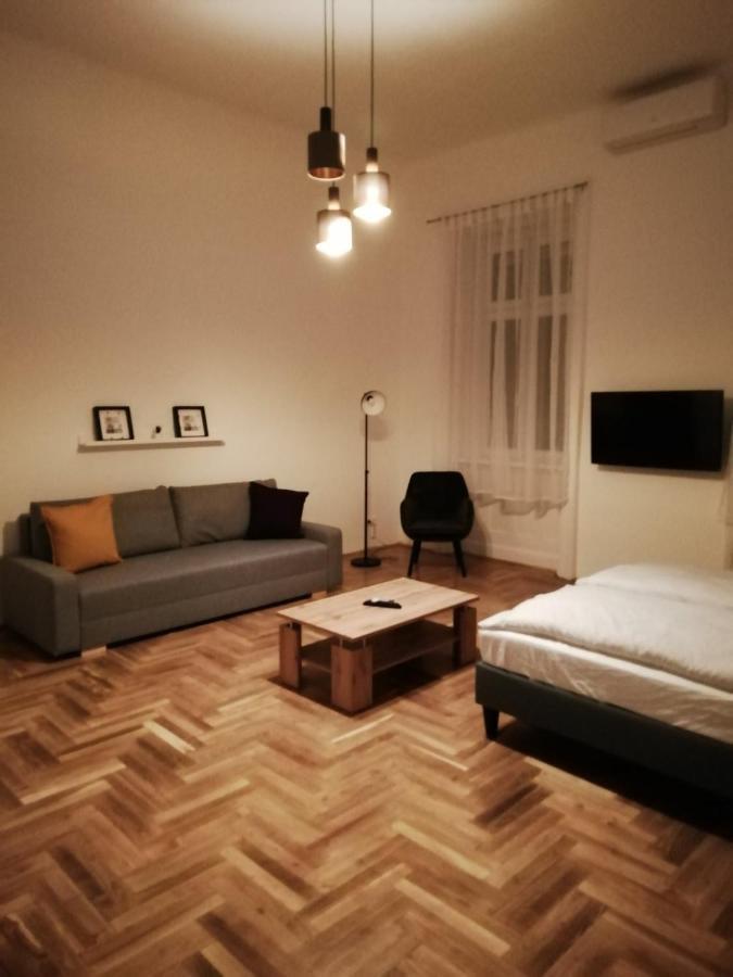 Luxury New Cozy Flat At Dob Street Nearby Gozsdu Court Apartment Budapest Bagian luar foto