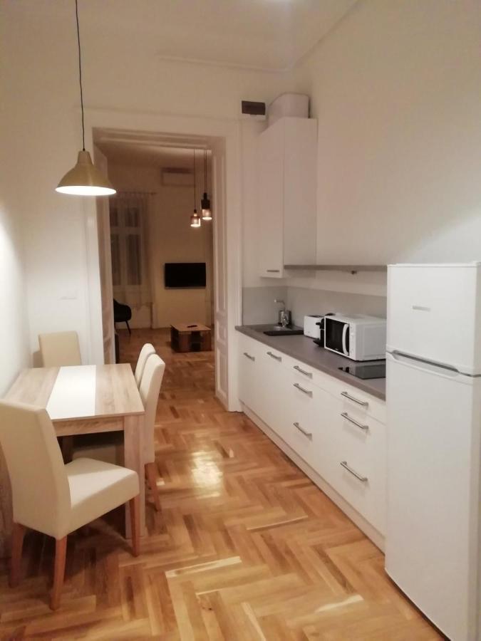 Luxury New Cozy Flat At Dob Street Nearby Gozsdu Court Apartment Budapest Bagian luar foto