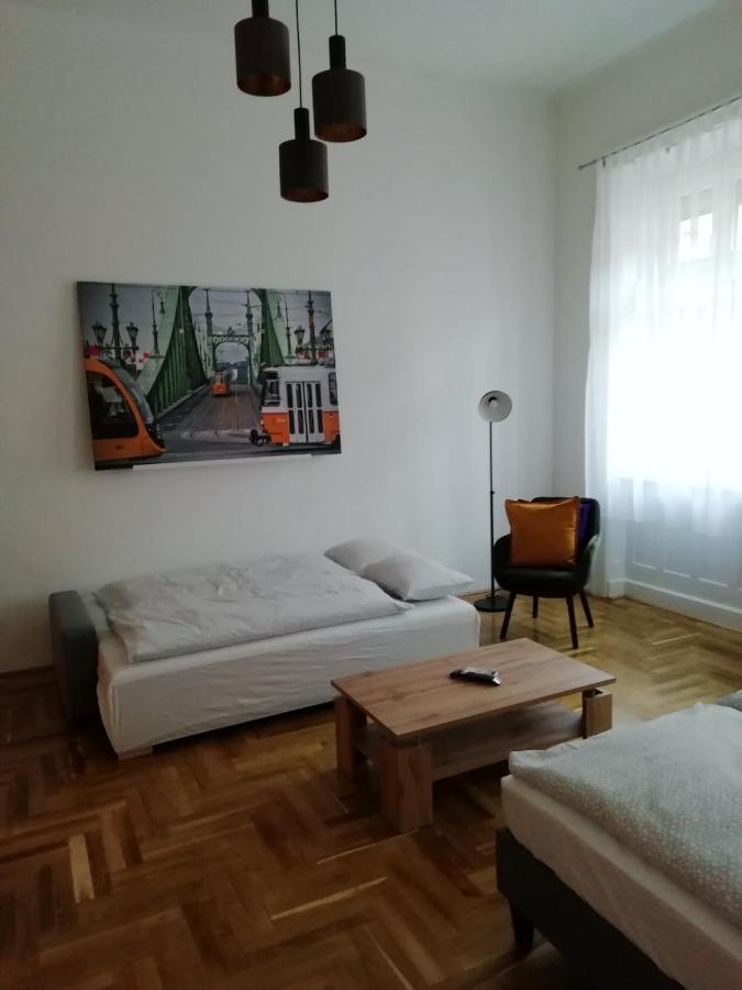 Luxury New Cozy Flat At Dob Street Nearby Gozsdu Court Apartment Budapest Bagian luar foto