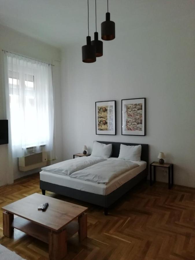 Luxury New Cozy Flat At Dob Street Nearby Gozsdu Court Apartment Budapest Bagian luar foto
